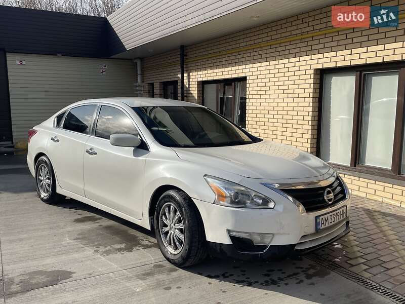 2012 nissan altima