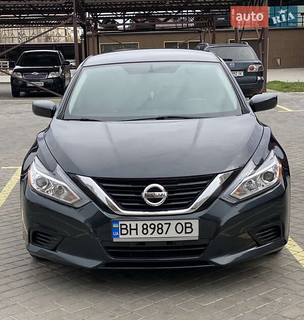 2016 nissan altima