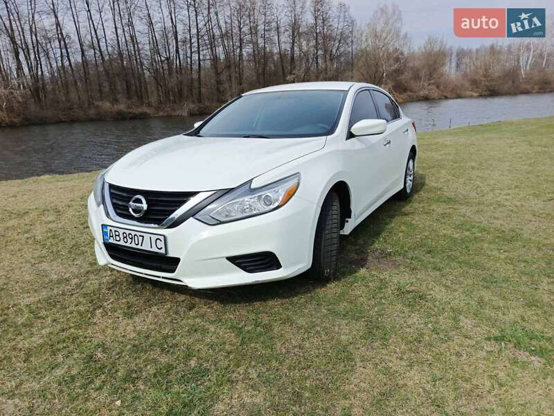2017 nissan altima