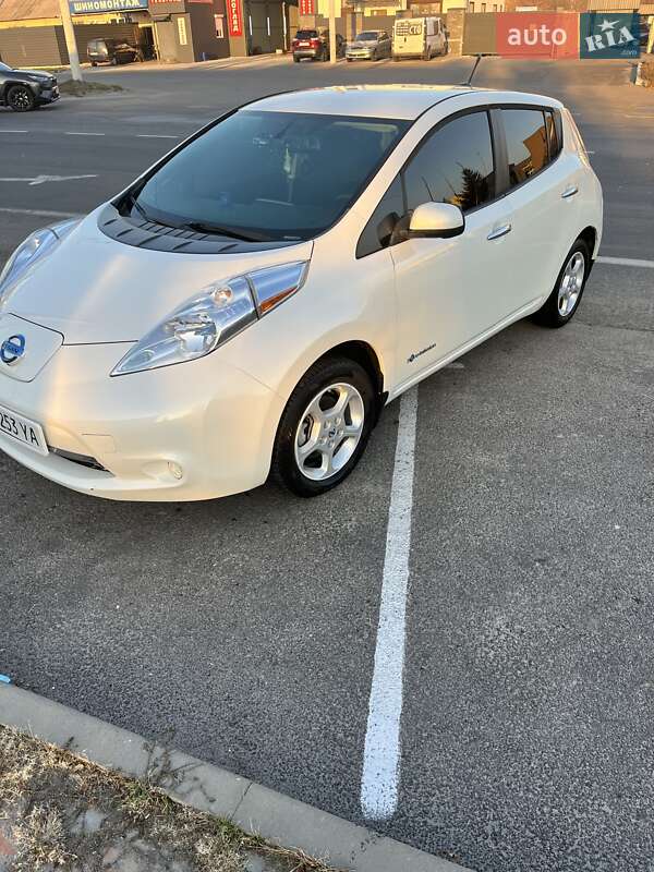 2013 nissan leaf