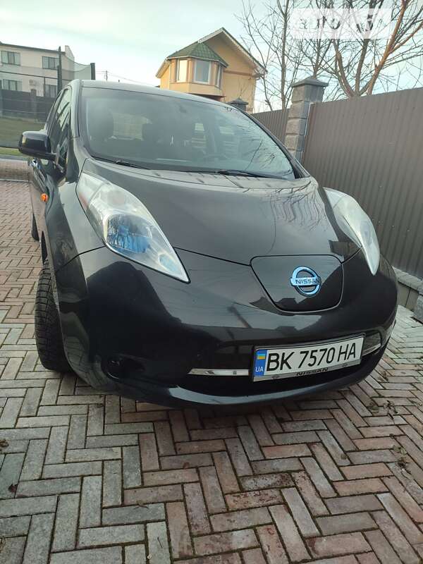 2014 nissan leaf