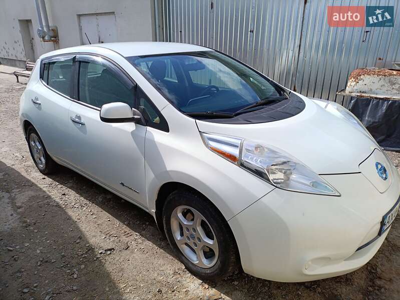 2014 nissan leaf