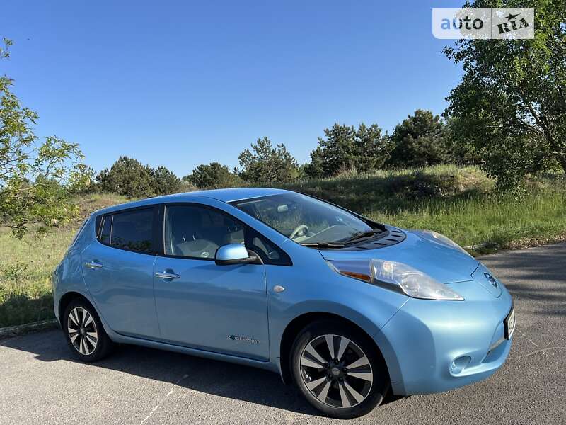 2014 nissan leaf