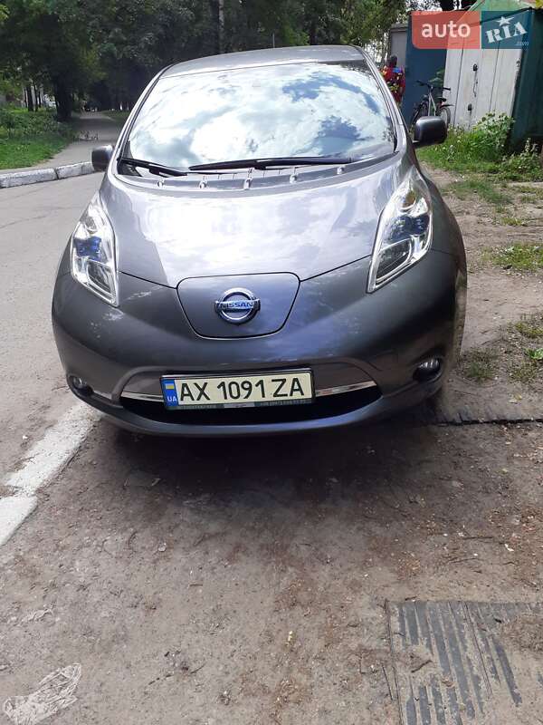 2014 nissan leaf