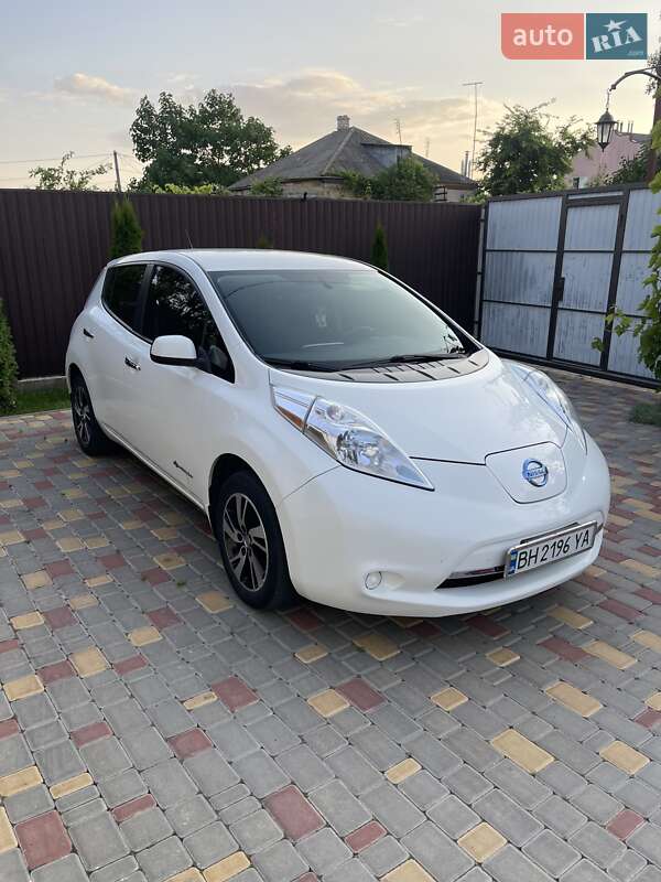 2015 nissan leaf