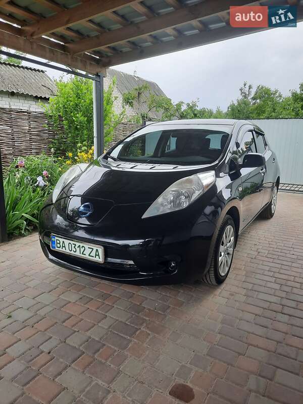 2015 nissan leaf