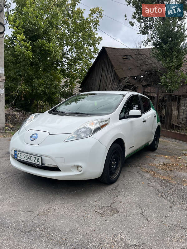 2015 nissan leaf