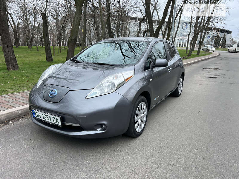 2015 nissan leaf