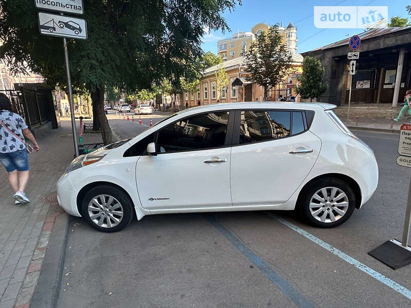 2015 nissan leaf