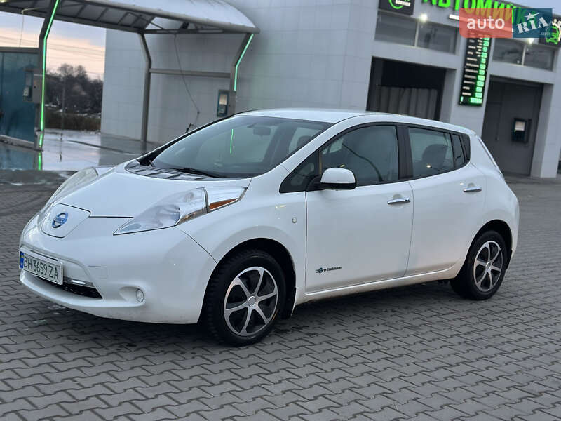 2016 nissan leaf