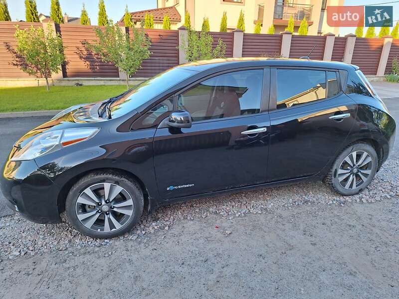 2014 nissan leaf
