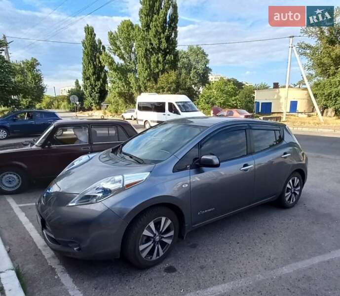 2014 nissan leaf