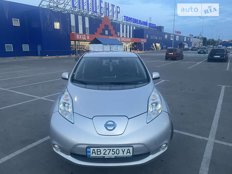 2014 nissan leaf