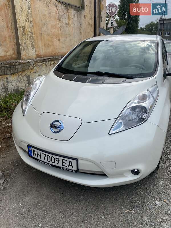 2015 nissan leaf