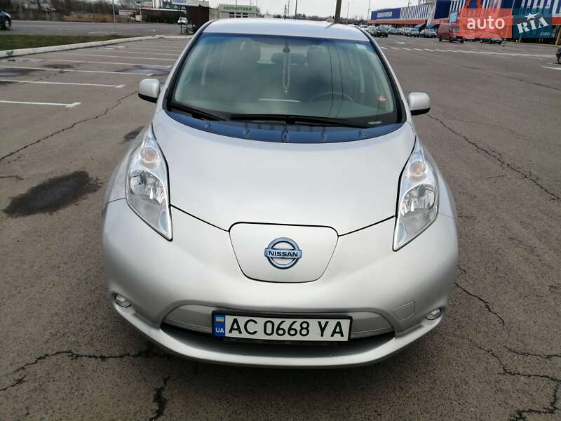 2015 nissan leaf