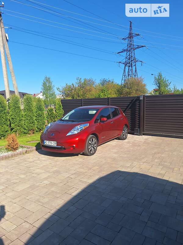2015 nissan leaf