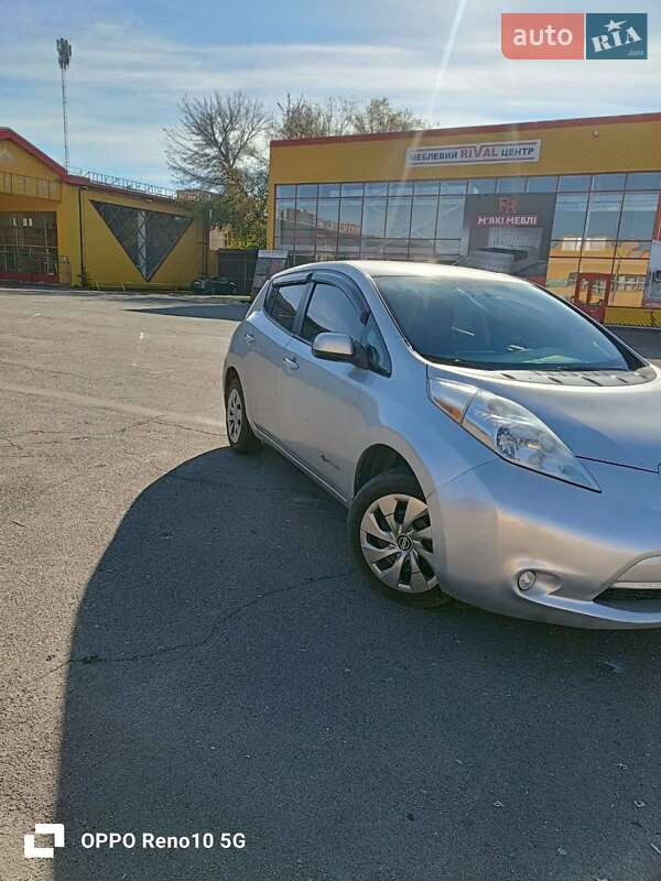 2015 nissan leaf