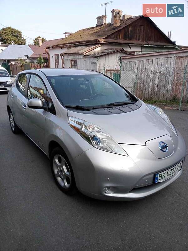 2013 nissan leaf