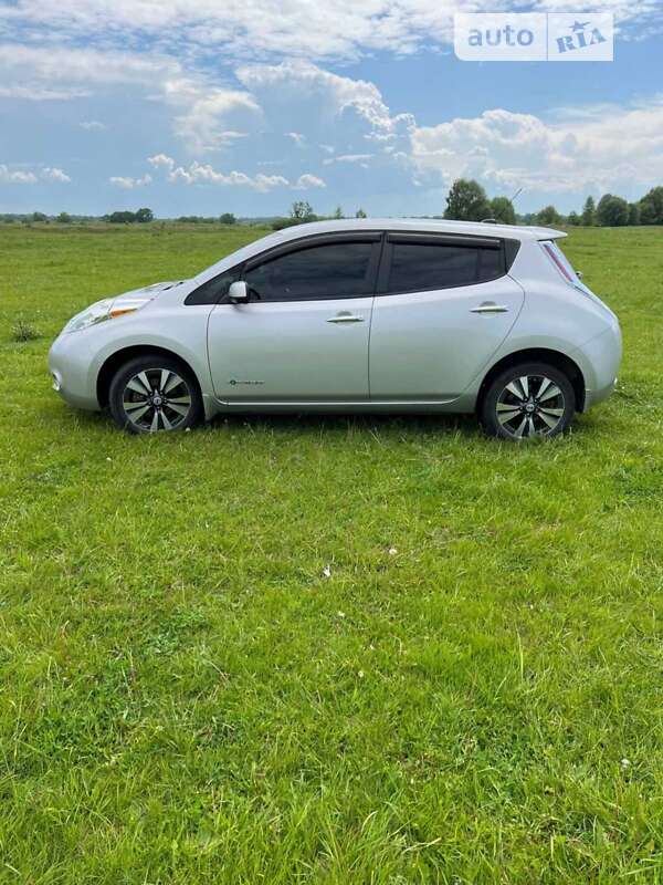 2014 nissan leaf