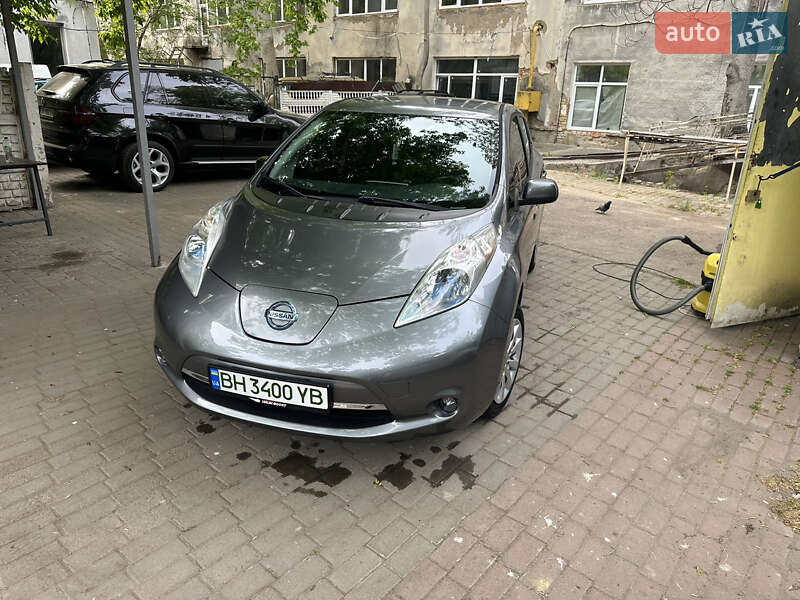 2014 nissan leaf