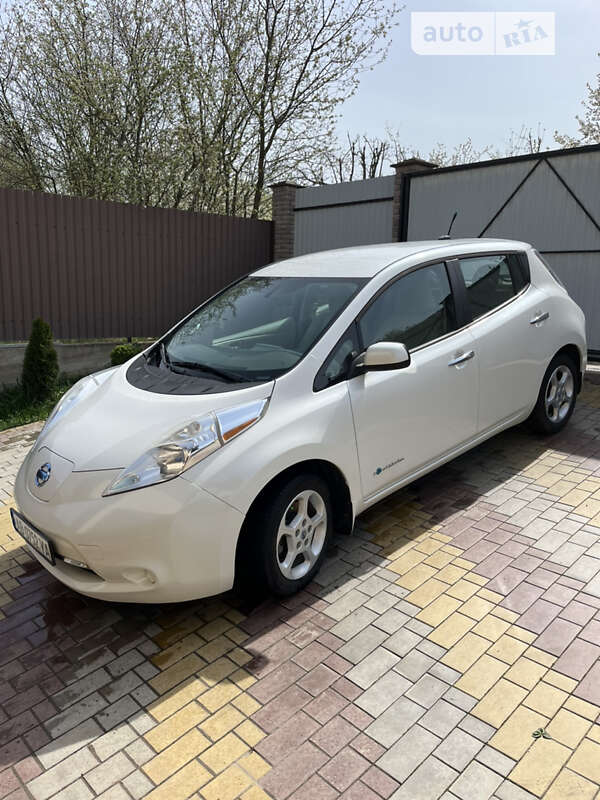 2014 nissan leaf