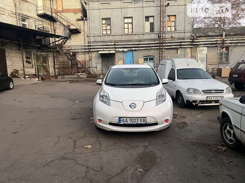 2014 nissan leaf