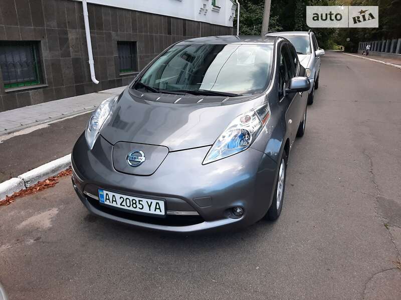 2014 nissan leaf