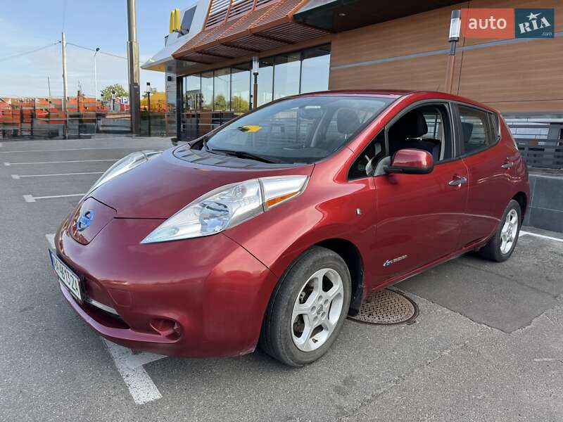 2014 nissan leaf