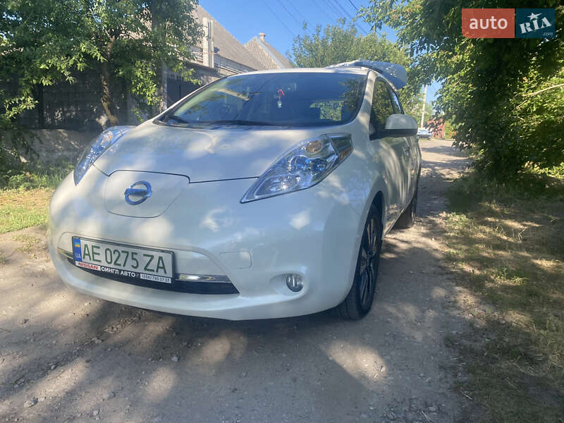 2014 nissan leaf