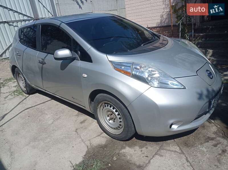 2014 nissan leaf
