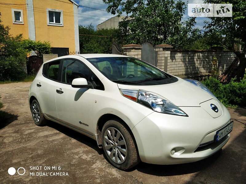 2015 nissan leaf