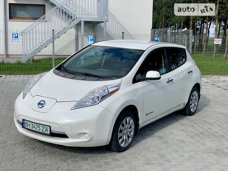 2014 nissan leaf