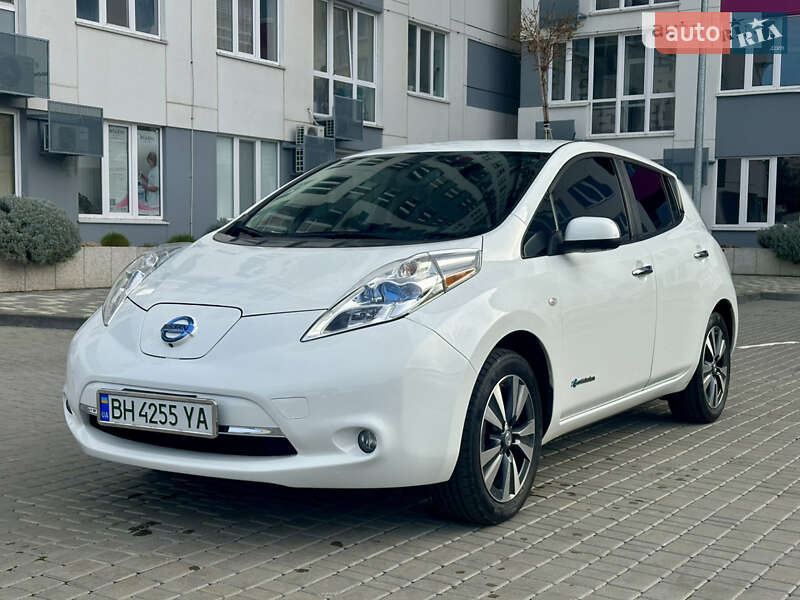 2014 nissan leaf