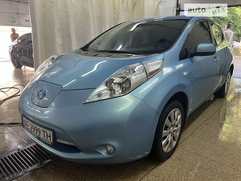 2014 nissan leaf