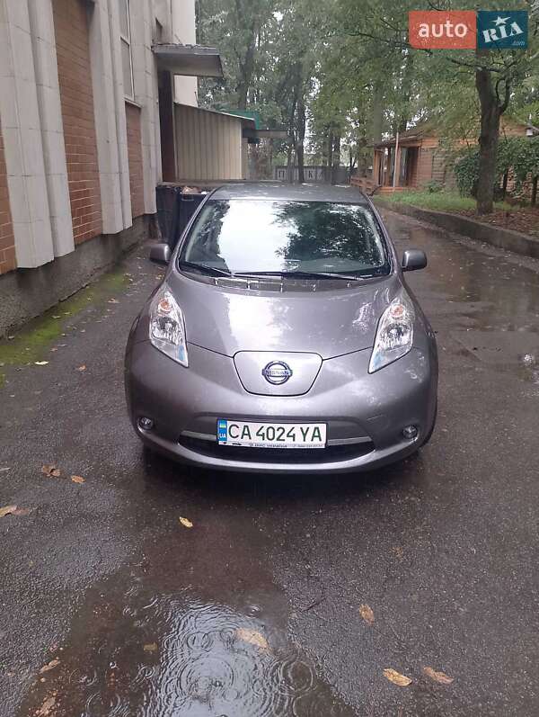 2015 nissan leaf