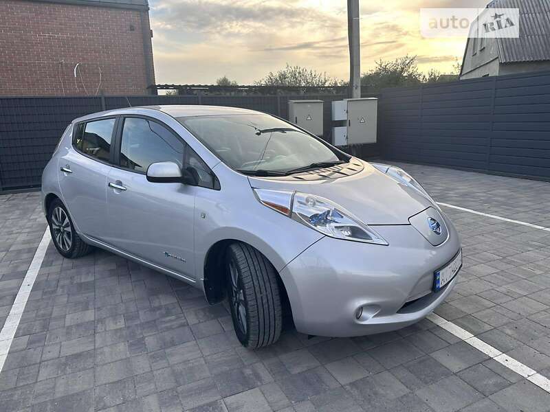 2015 nissan leaf