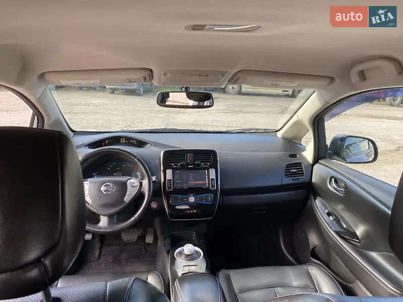 2015 nissan leaf
