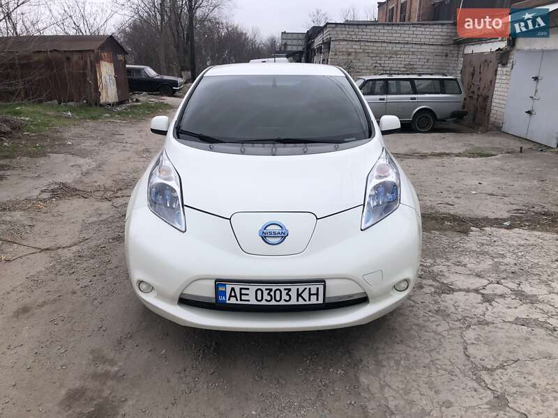 2015 nissan leaf