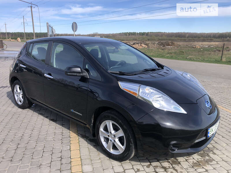 2015 nissan leaf