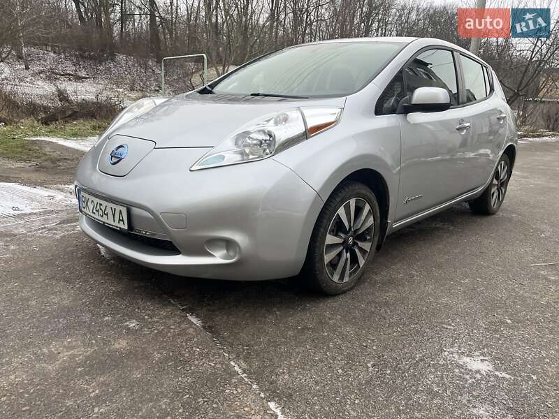 2015 nissan leaf