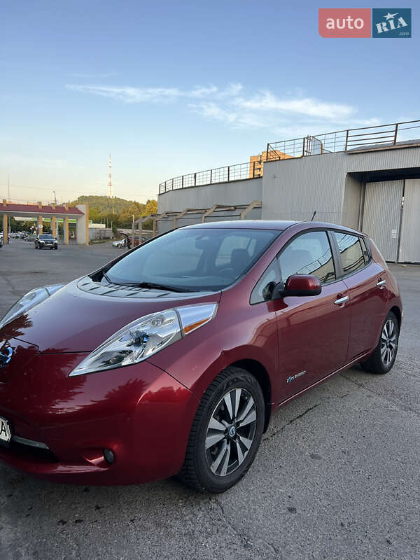 2014 nissan leaf