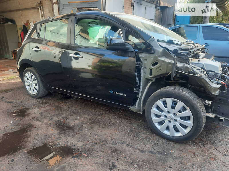 2014 nissan leaf