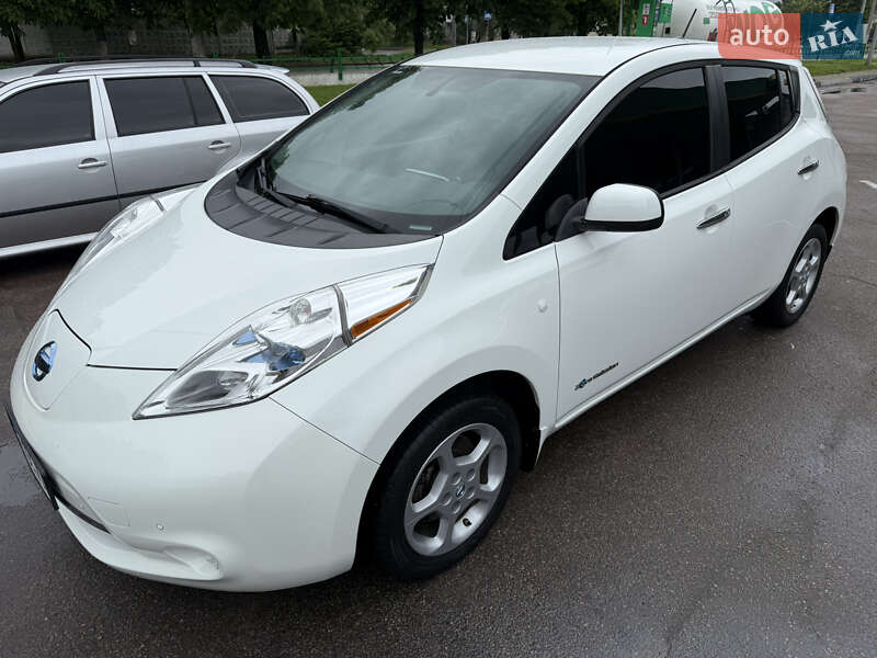 2014 nissan leaf
