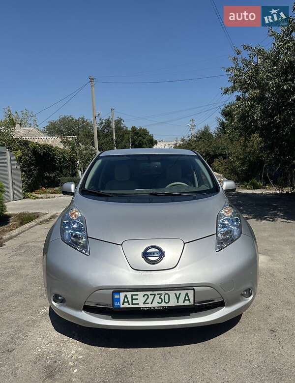 2014 nissan leaf