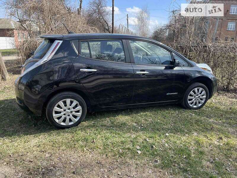2014 nissan leaf