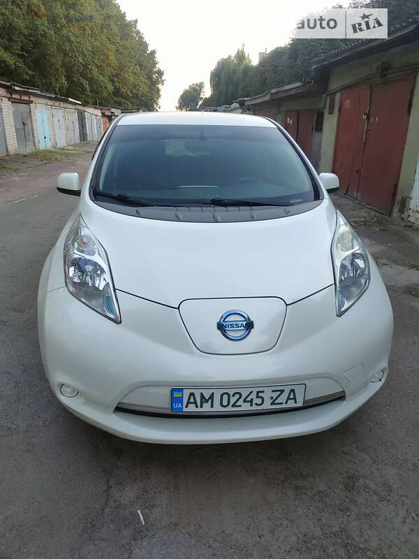 2014 nissan leaf