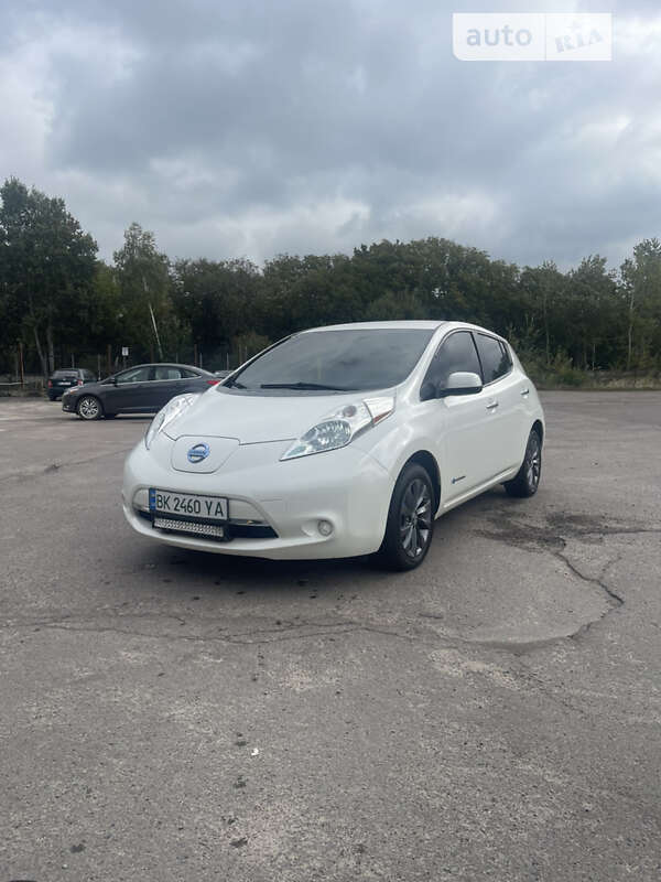 2014 nissan leaf