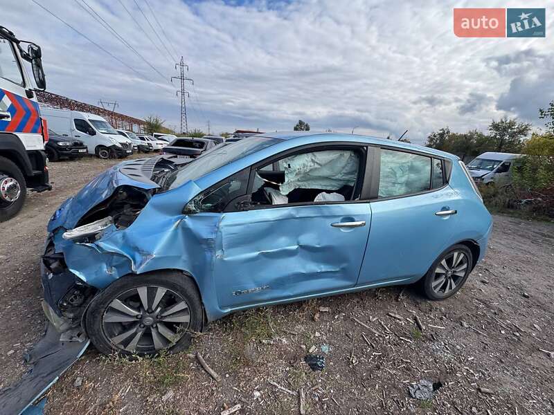 2015 nissan leaf