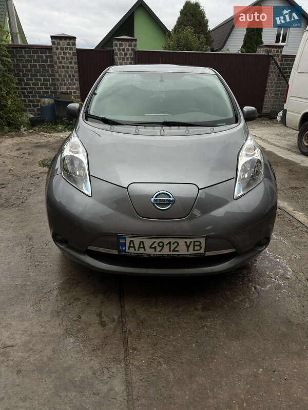 2015 nissan leaf