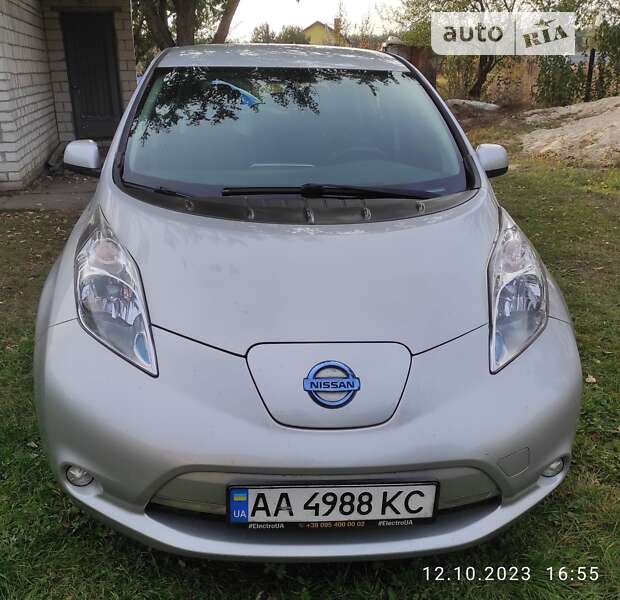 2015 nissan leaf
